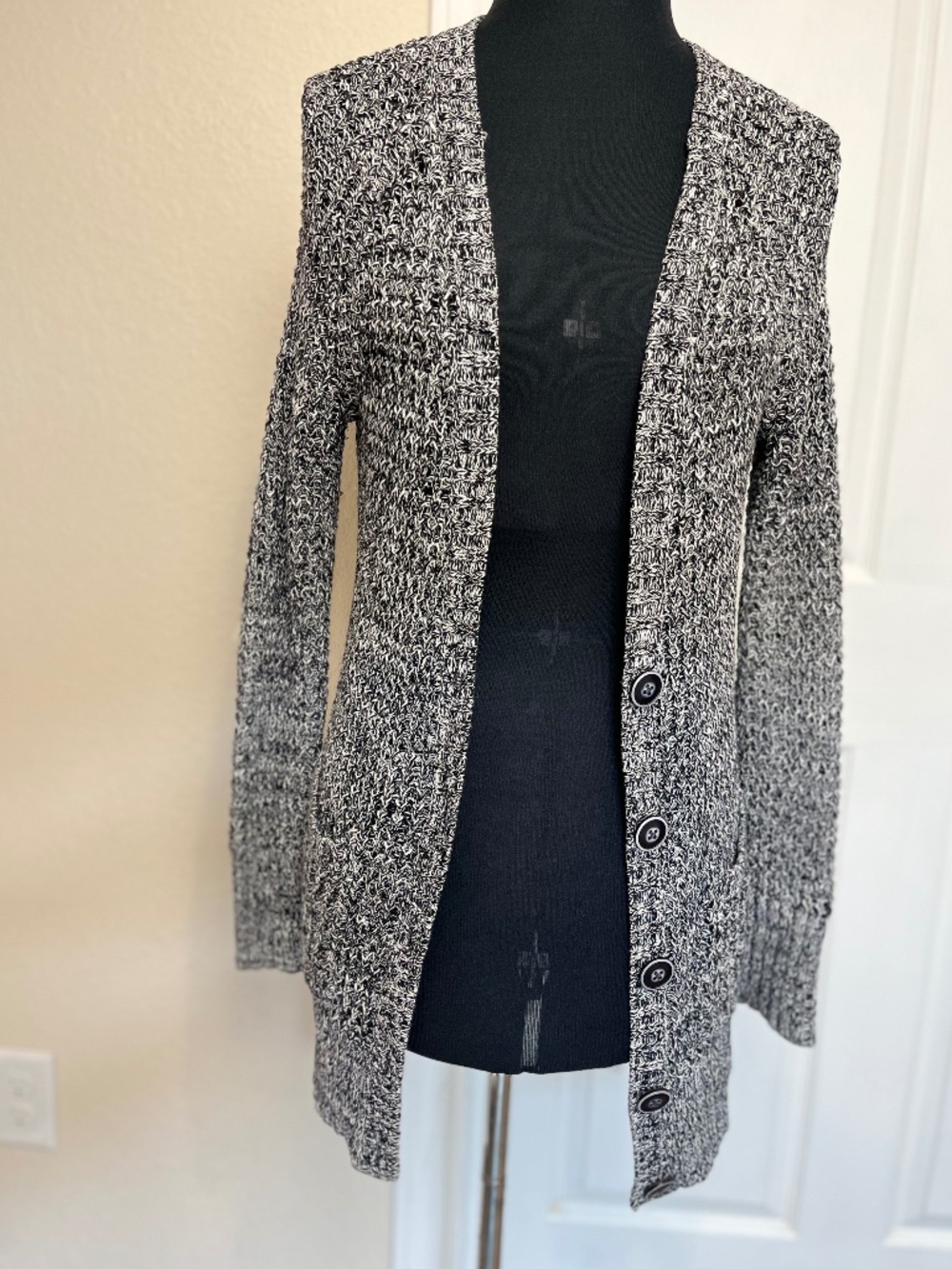 American Eagle | Marled Knit Longline Cardigan Sweater Black White, Medium